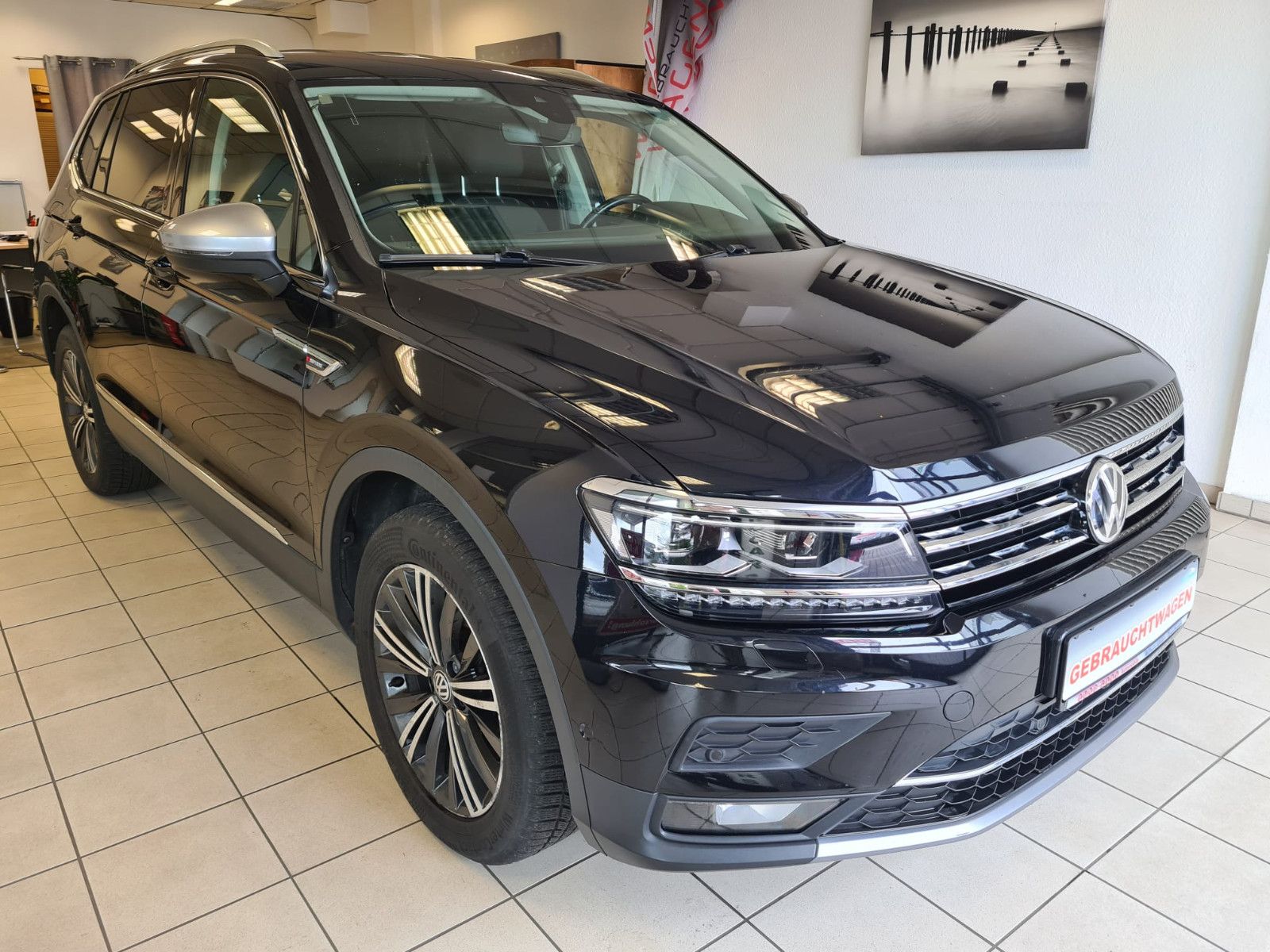 Fahrzeugabbildung Volkswagen Tiguan Allspace Highline 4Motion / LED / NAVI /