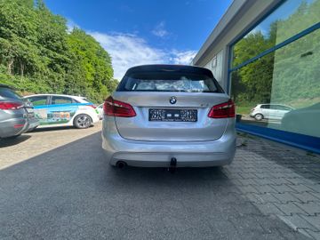 BMW 218 - 6