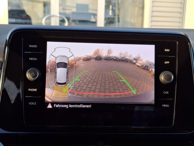 T-ROC 1.5 TSI DSG R-LINE IQ.LIGHT+CAM+NAVI+AZV