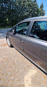 Opel Zafira - Opel Zafira in Köln