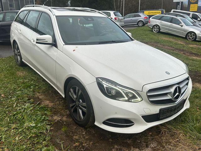 Mercedes-Benz E220 BlueTec T-Leder*Schiebedach*Navi*PDC*E-Sitz