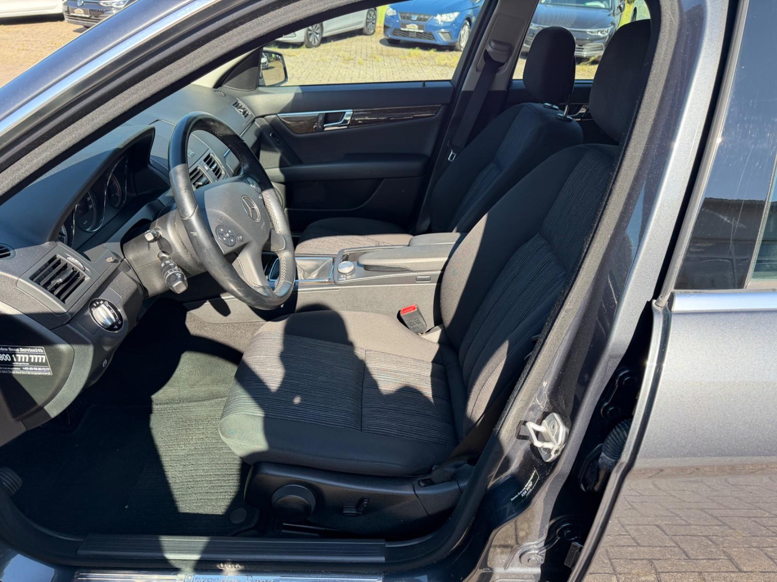 Mercedes-Benz C220 2010 — photo 5