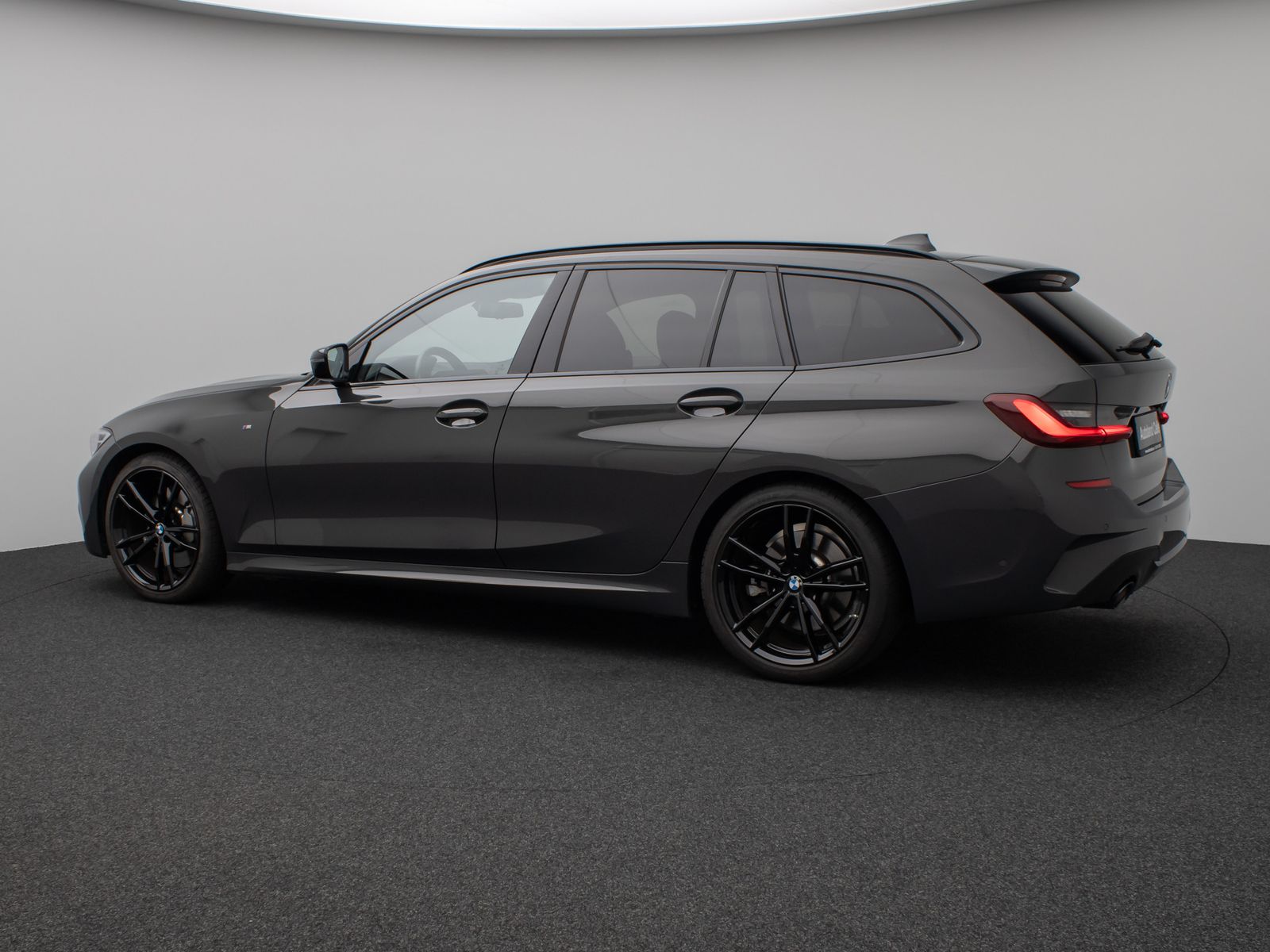 Fahrzeugabbildung BMW 330i M Sport Kamera DAB CockPitPr AHK Alarm 19"