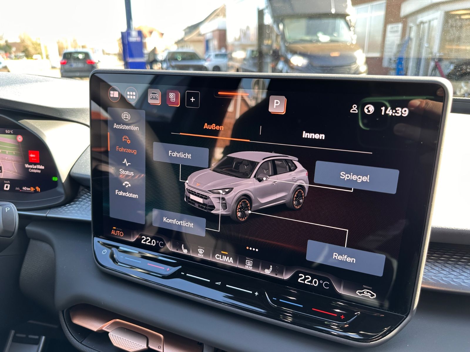 Fahrzeugabbildung CUPRA Terramar 1.5 eTSI DSG AHK/Navi/ACC/LED/SHZG/GJR