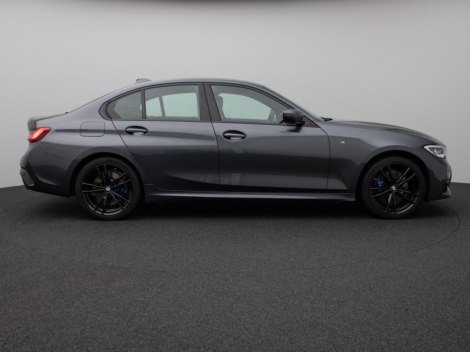 Fahrzeugabbildung BMW 330e xD M Sport Laser Glasdach PDC HUD DAB HiFi