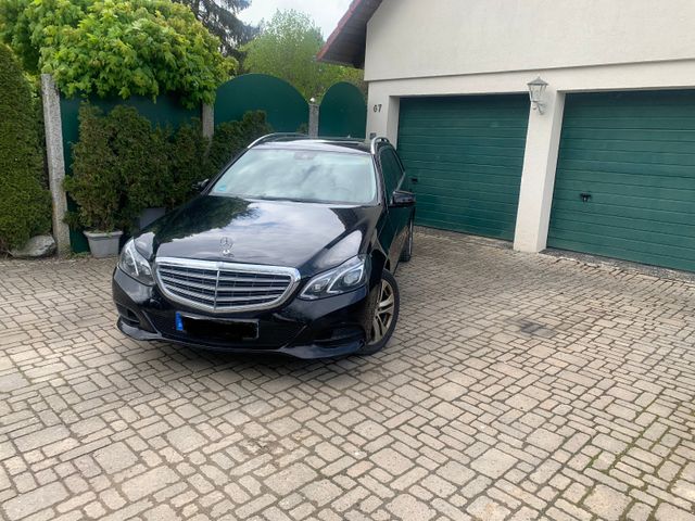 Mercedes-Benz E 200 BlueTEC T -