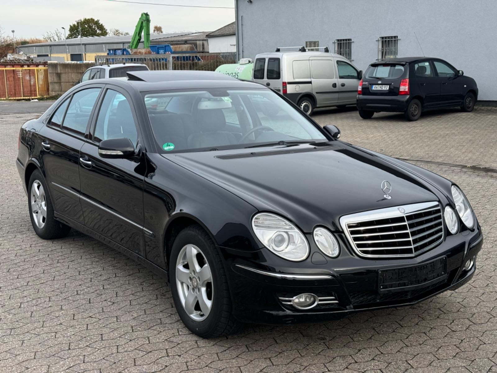 Mercedes-Benz E 350 4Matic 3.5 272PS - 2.HD - VOLL Ausstattung