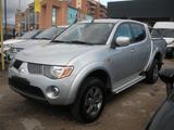 Mitsubishi L200 2.5 DI-D/136CV Double Cab Intens - silberne Mitsubishi L200