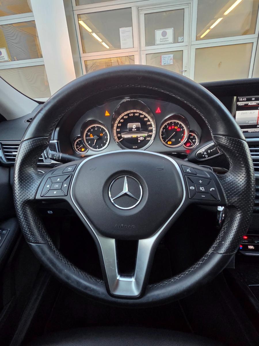 Mercedes-Benz E 200 Lim Avantgarde/SCHECKHEFT/AHK/SCHIEBEDACH