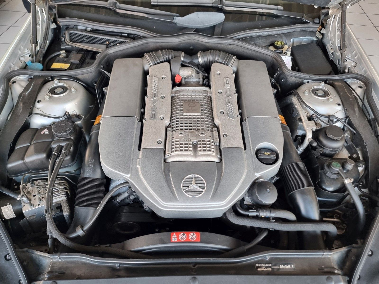 Fahrzeugabbildung Mercedes-Benz SL 55 AMG/Dt./Rarität mit F1 Performance Package