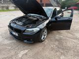 BMW F11 535d Top Ausstattung ACC HUD 360 G... - BMW 535 aus 2010: 535d