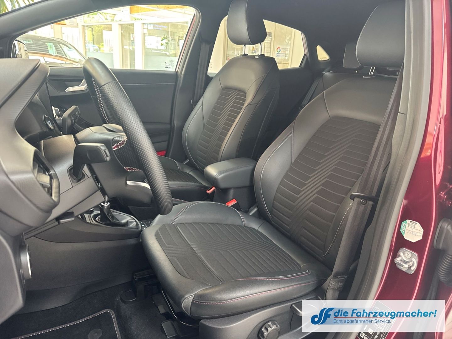 Fahrzeugabbildung Ford Puma Vivid Ruby Edition 1.0 EcoBoost Mild Hybrid