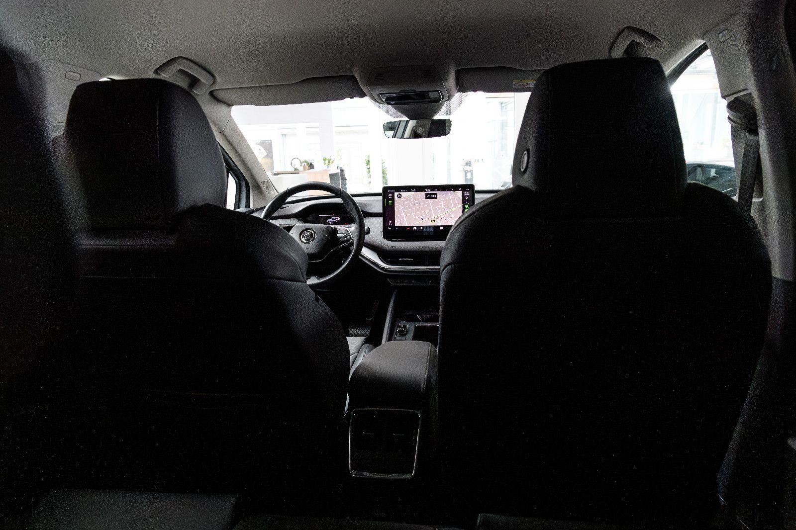 Fahrzeugabbildung SKODA Enyaq 60 Loft MATRIX-LED+RFK+NAVI+KEYLESS+SZH