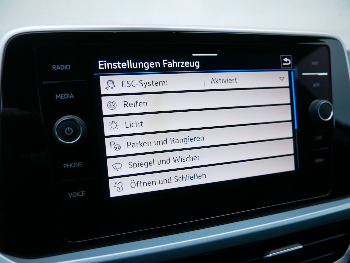 Fahrzeugabbildung Volkswagen T-Roc 2.0 TDI GOAL NEU50T AHK LED ACC SHZ+LHZ