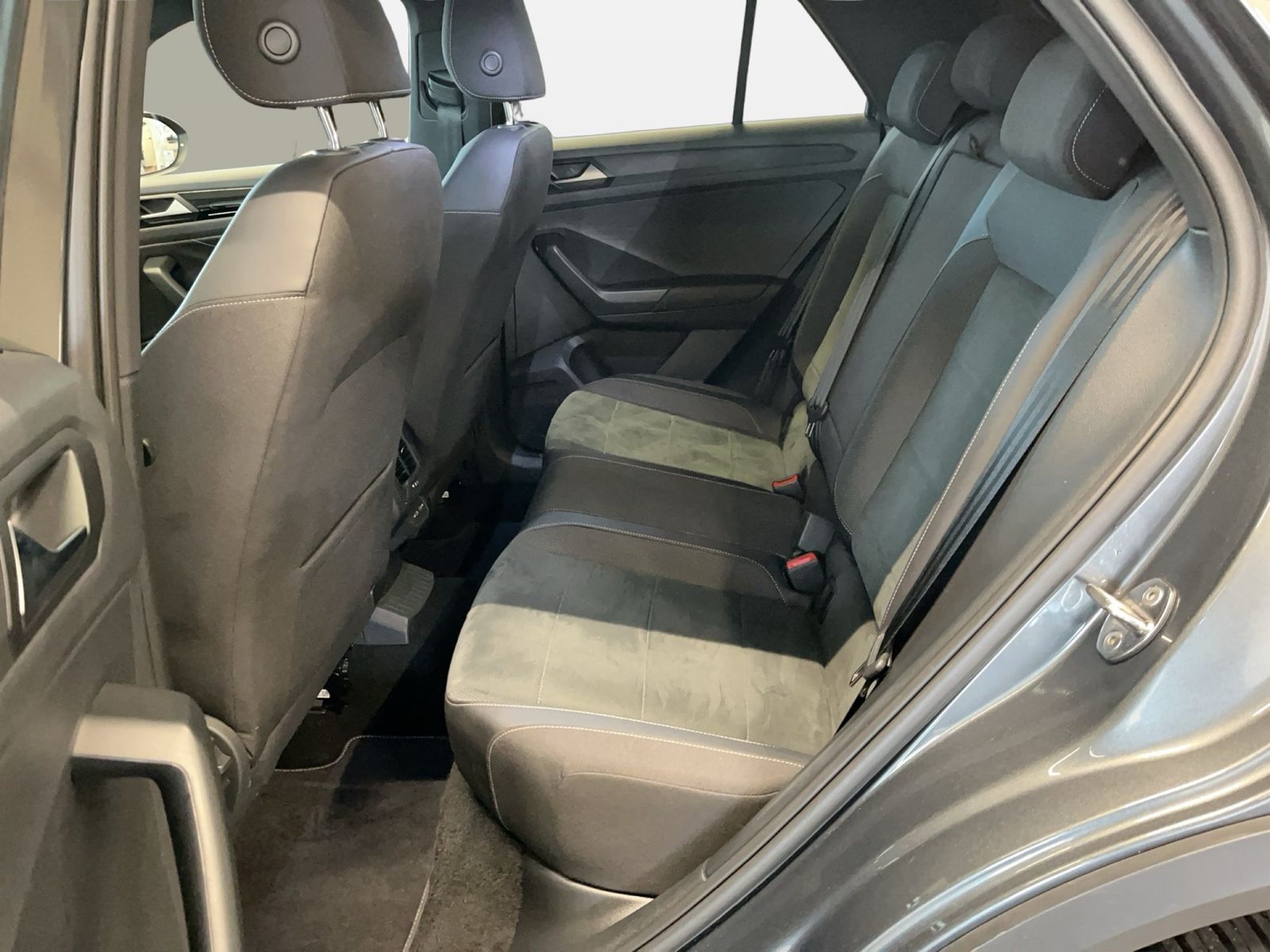 Volkswagen T-Roc - Bild 13