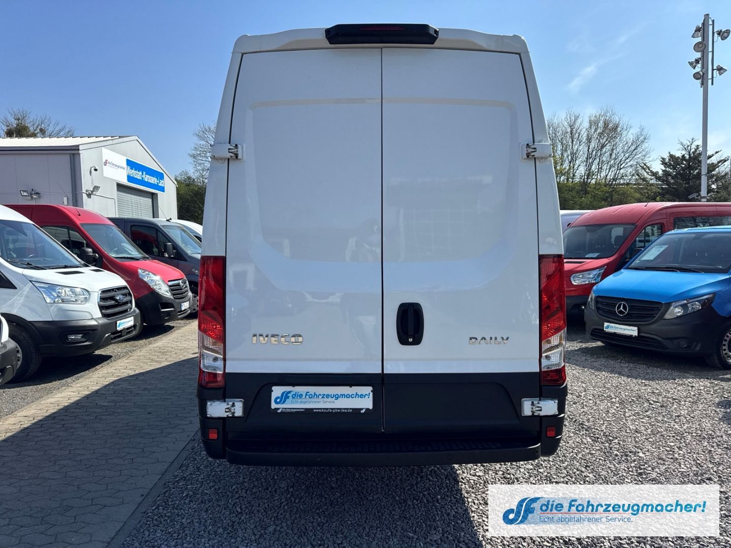 Fahrzeugabbildung Iveco Daily Kasten HKa 35 S V Radstand 4100 14 MAXI
