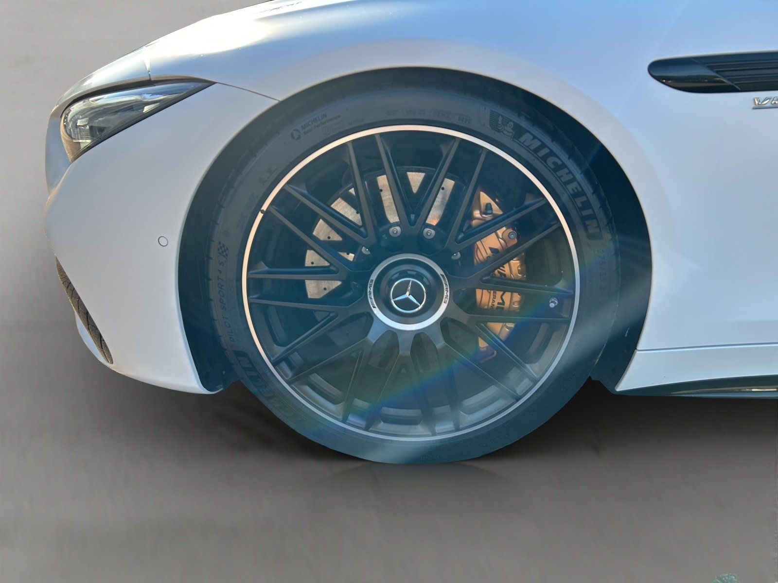 Fahrzeugabbildung Mercedes-Benz SL63 Prem+ DYNAMIC+ Lift KERAMIK BurmeHigh MAGNO
