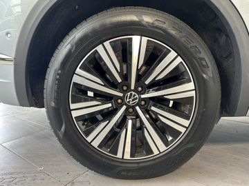 Volkswagen Touareg - 3
