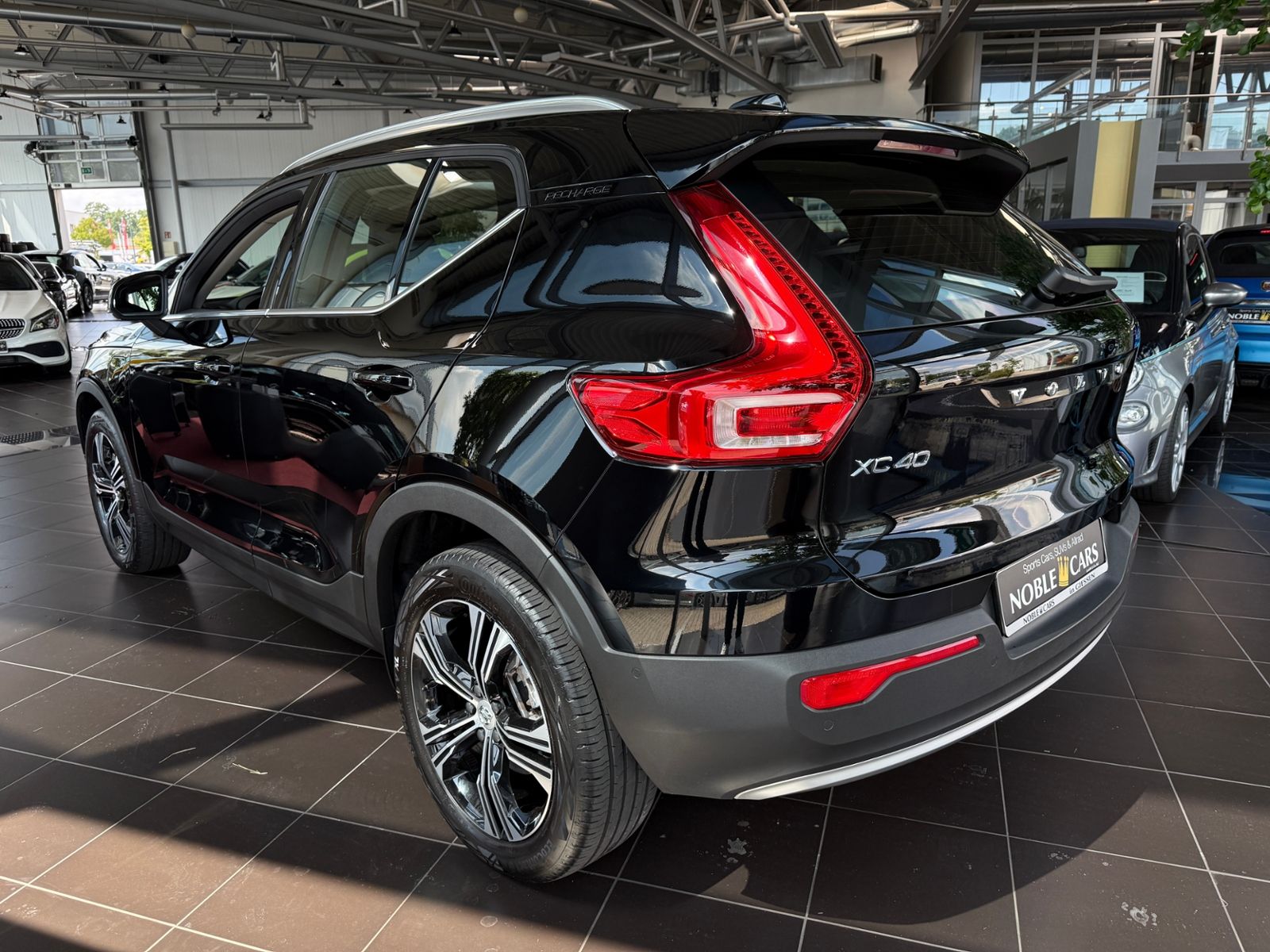 Fahrzeugabbildung Volvo XC40 Inscription Expression PANO H/K 360° BLIS
