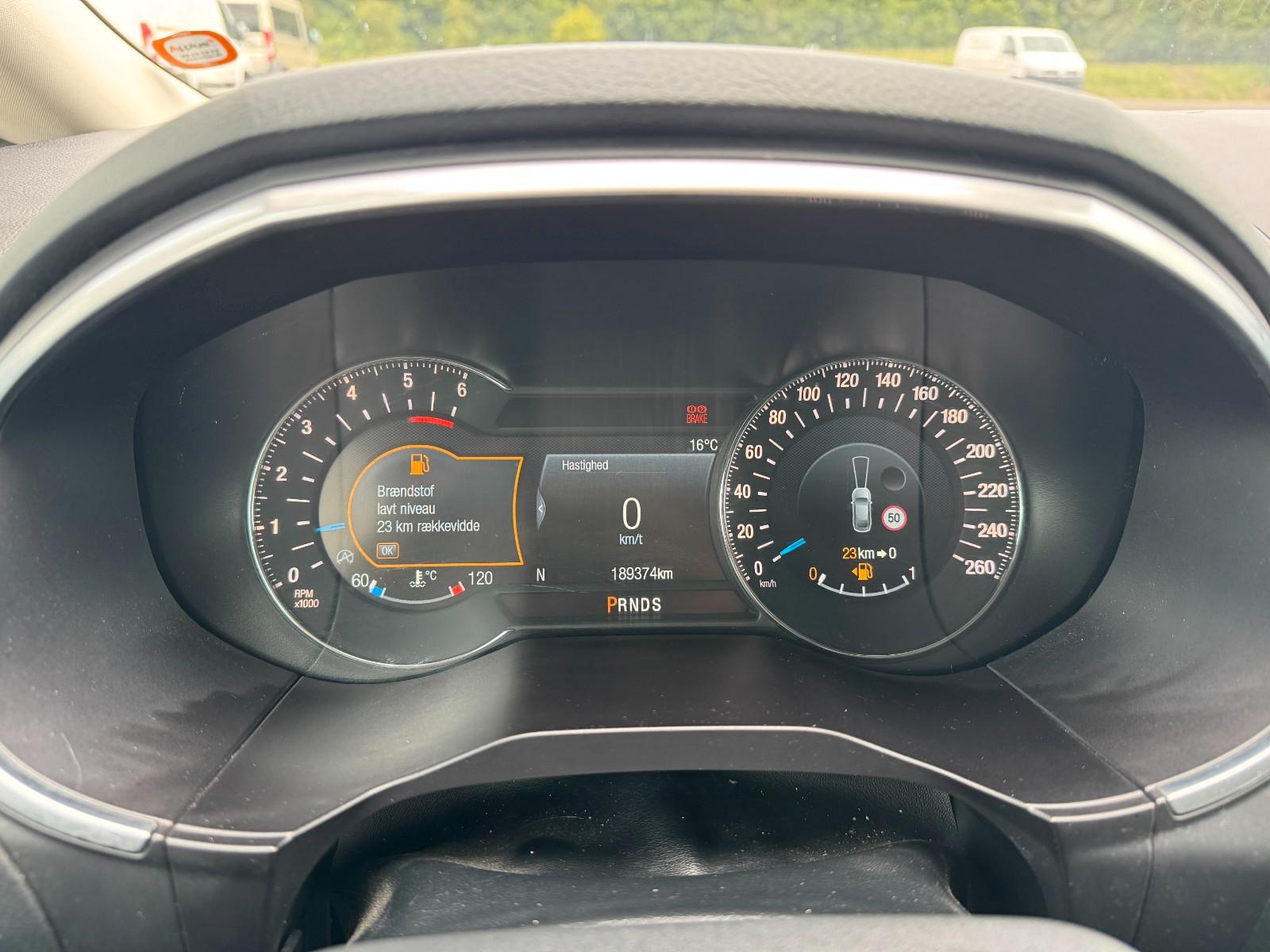 FORD S-MAX 2.0 TDCI 179CH - TITANIUM - BVA - SIÈGES SPORT- GPS -CAMÉRA