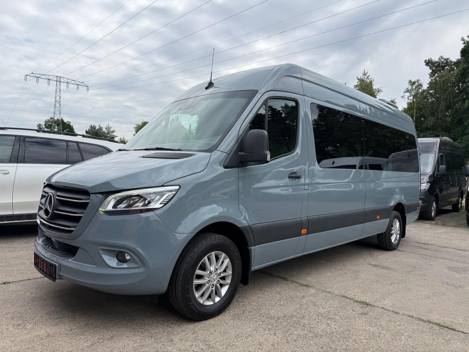 Mercedes-Benz Sprinter 319 Tourer V6/LUXUS/Dachklima/9-Sitzer