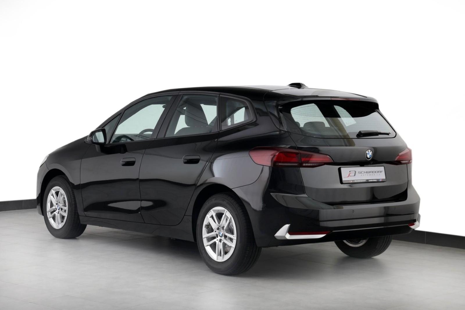 BMW 218d Active Tourer Widscreen RFK AHK 1.Hand