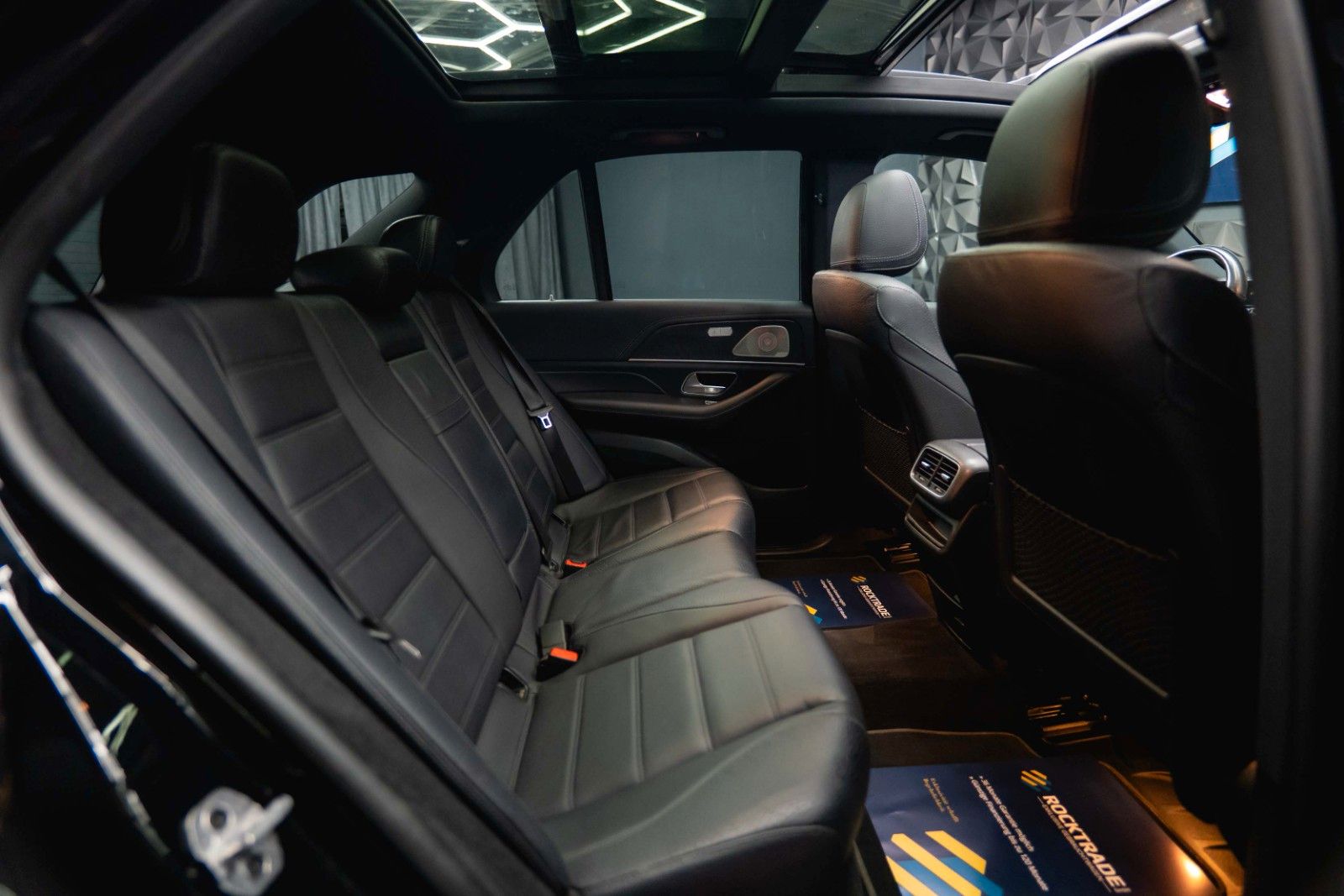 Fahrzeugabbildung Mercedes-Benz GLE 450 4Matic AMG NightPaket | Pano | ACC | LED