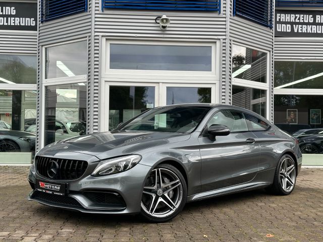 Mercedes-Benz C 63 AMG Coupe BURMESTER/IWC/PANORAMA/LED/SHZ