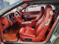 Fahrzeugabbildung Bentley Continental GTC Speed (CAM/CERAMIC/MASSAGE/XENON