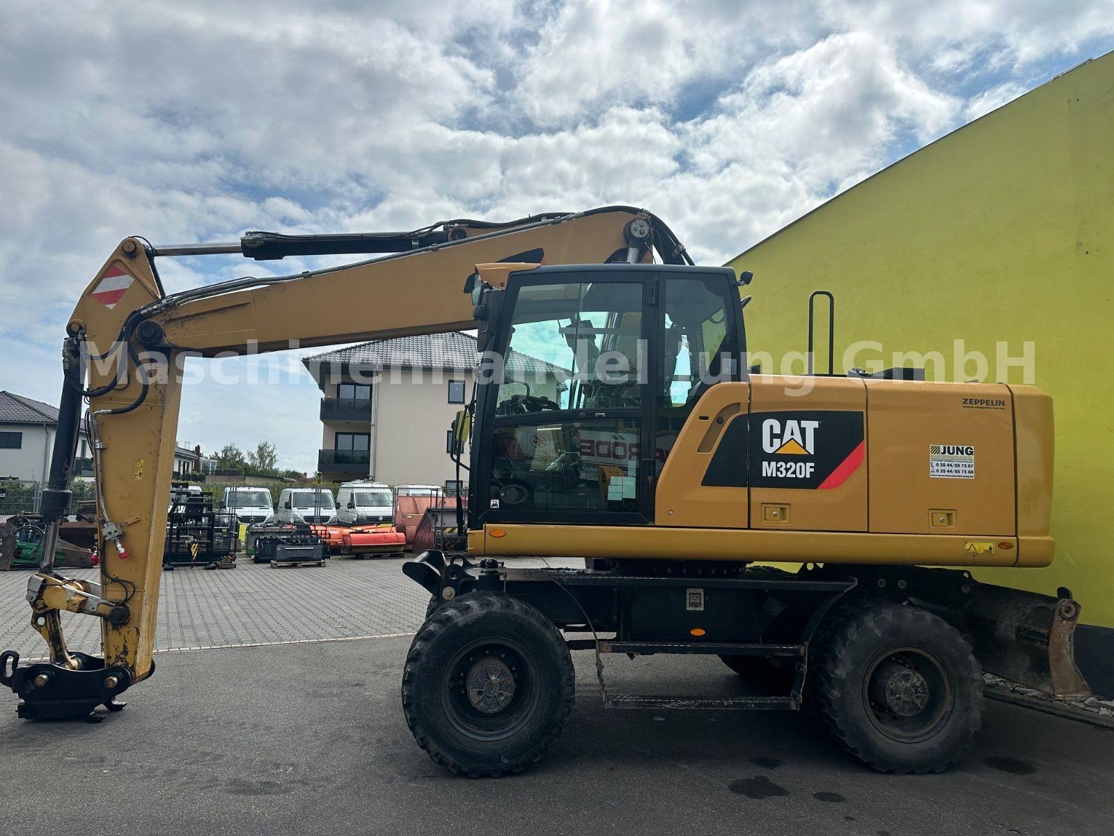 CAT M 320 F