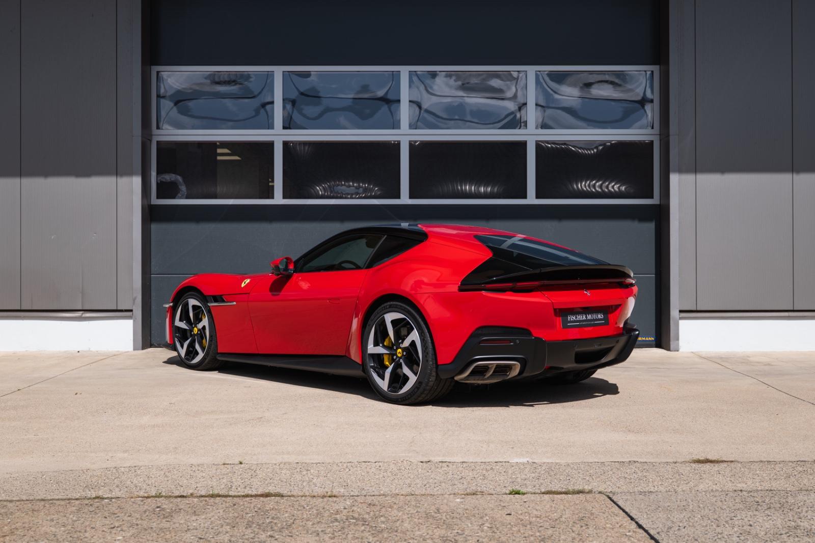 Ferrari LIFT/CARBON/RACING SEATS/ACC