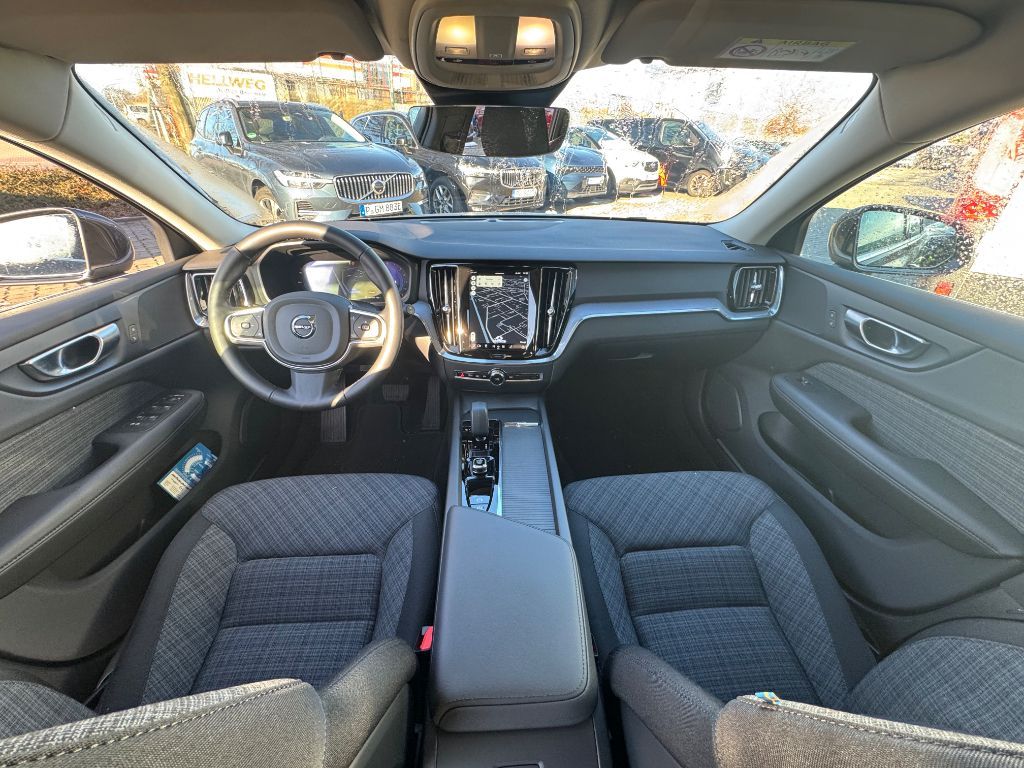 Fahrzeugabbildung Volvo V60 B3 B DKG Core+ACC+Kamera+LED