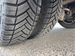 Fahrzeugabbildung Mercedes-Benz Sprinter 513/313 Pritsche Maxi DoKa  ,6 Sitzer