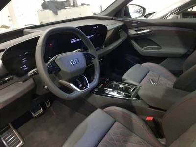 Q6 e-tron QUATT S LINE MATRIX+PANO+RAUTE+AHK+B&O