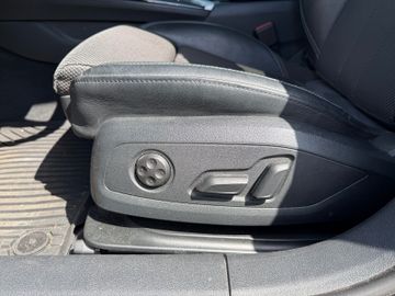 Audi A4 Avant 45quat. S line+LED+PaDach+Sthzg+AHK+B&O
