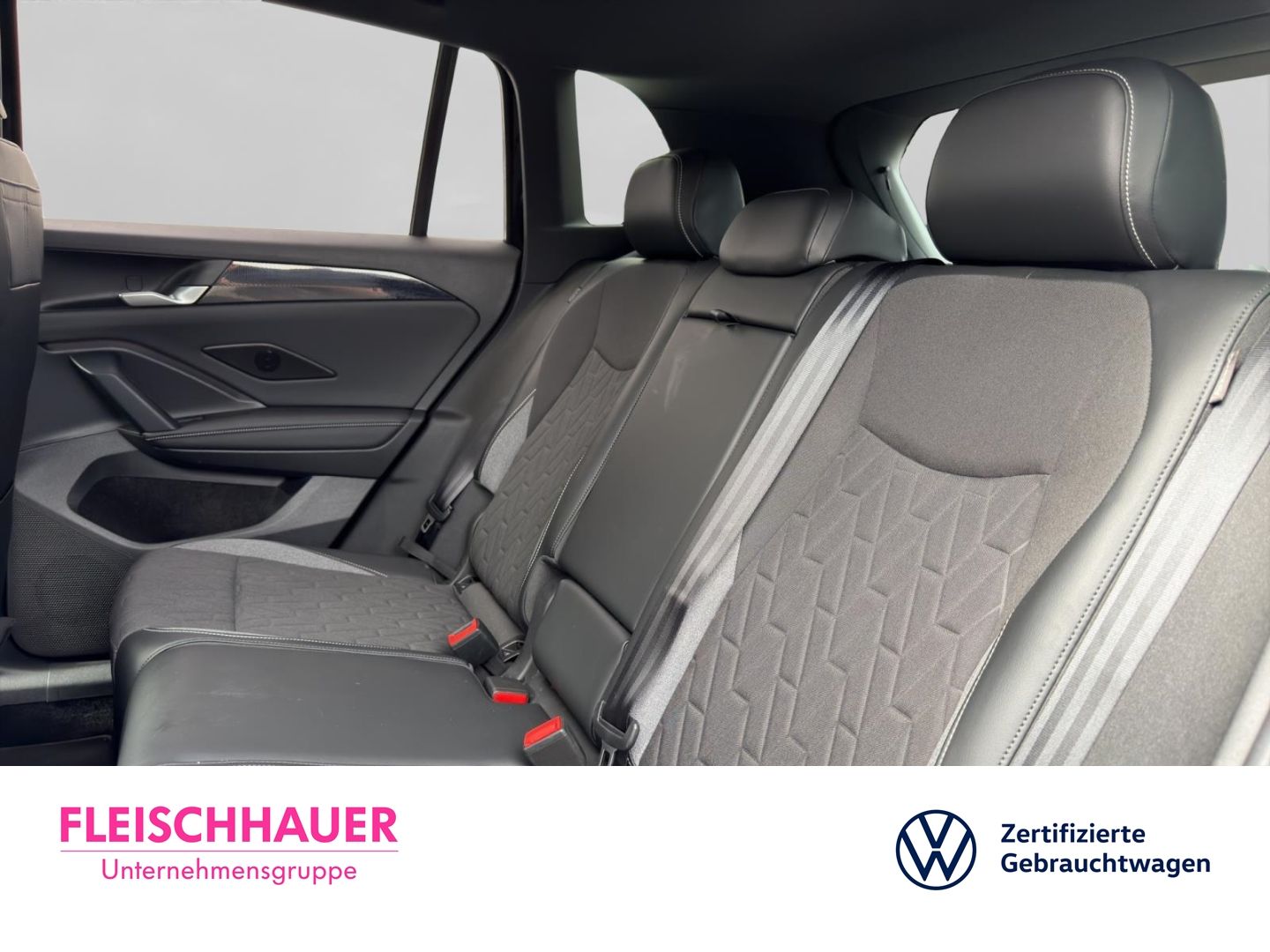 Volkswagen Tiguan 1.5 eTSI Goal Matrix AHK CarPlay Navi ACC foto 11