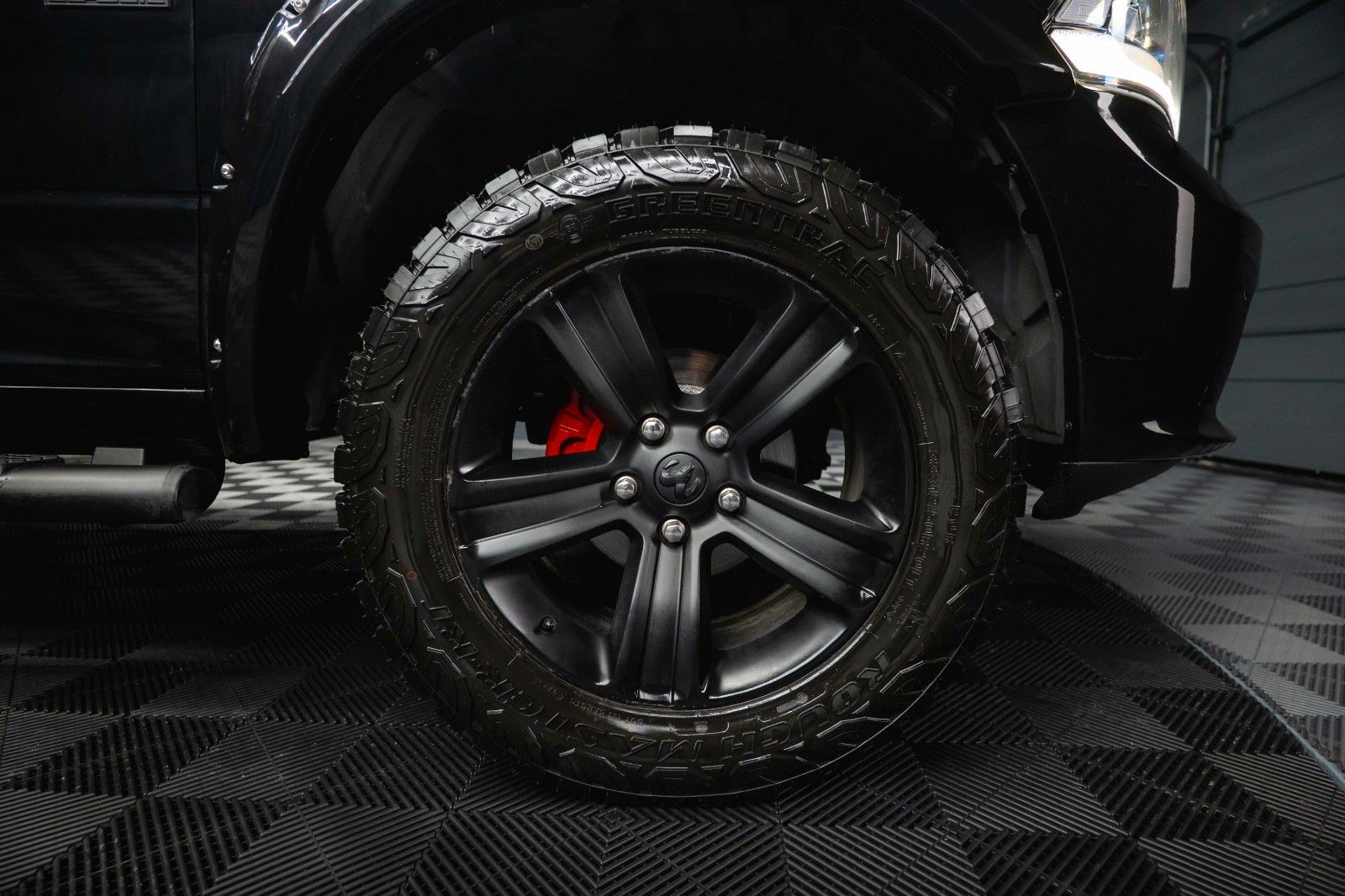 Fahrzeugabbildung Dodge RAM 3.6 V6 4x4 OFFROAD BLACK EDITION *LED*6Sitze