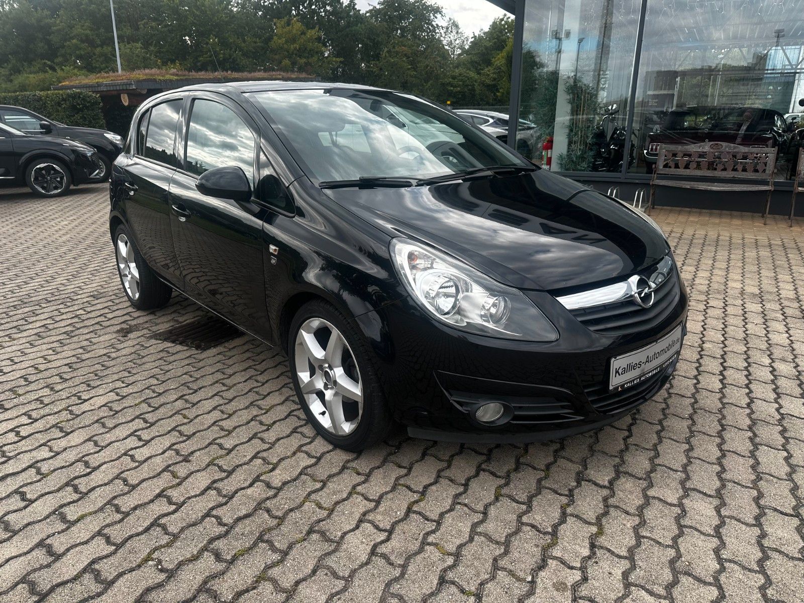 Fahrzeugabbildung Opel Corsa D Edition Automatik, Klima