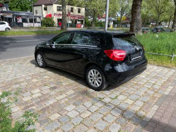 Fahrzeugabbildung Mercedes-Benz A 180  BlueEfficiency*Tempomat*Bluetooth*Klima*