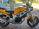 Suzuki SV 650 - SUZUKI 2000