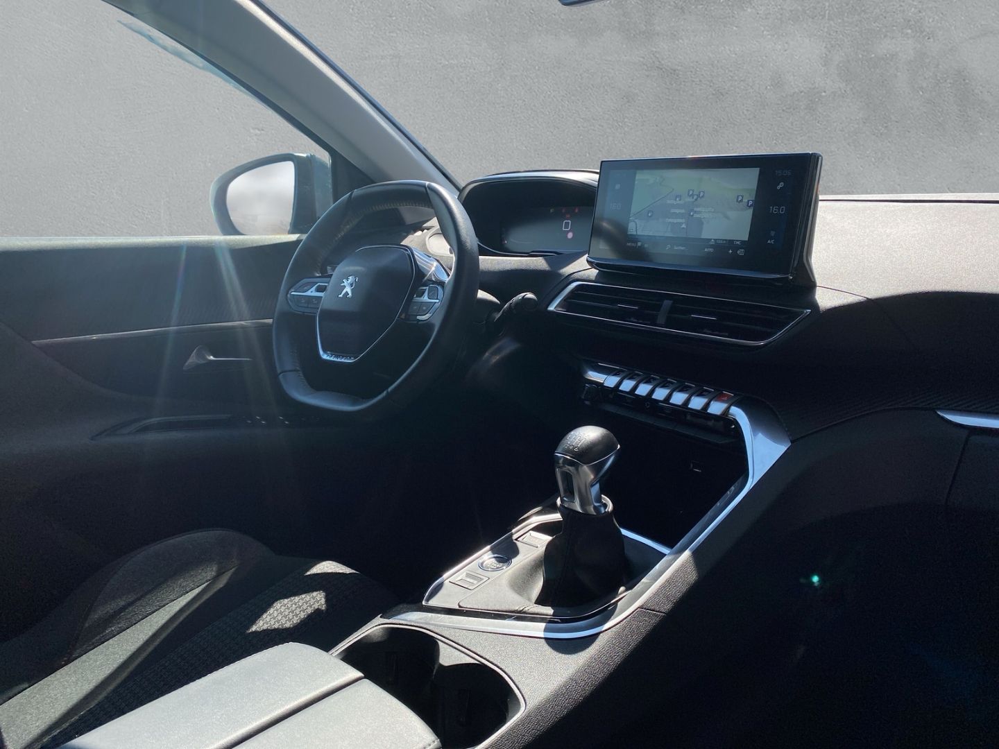 Fahrzeugabbildung Peugeot 3008 Active Pack 1.2 PureTech 130 Digitales Cock