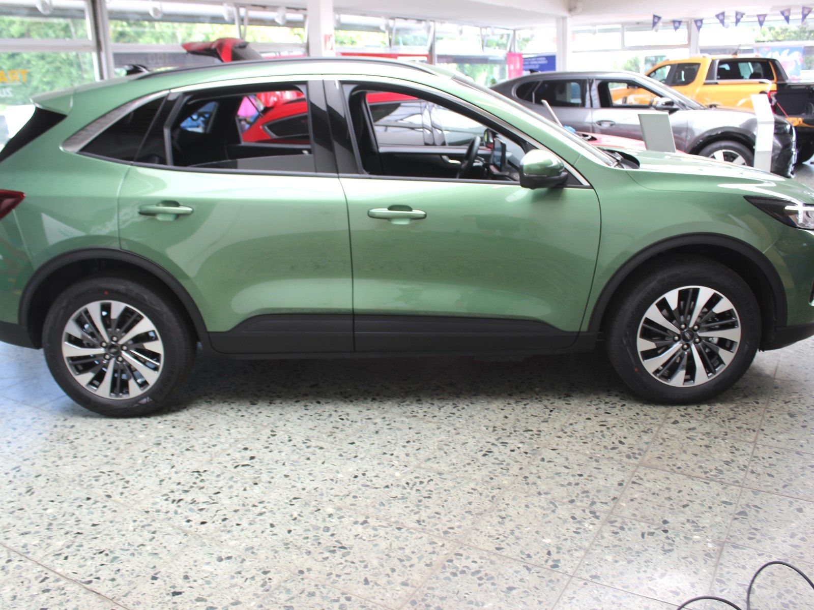 Fahrzeugabbildung Ford Kuga Plug-In Hybrid Titanium