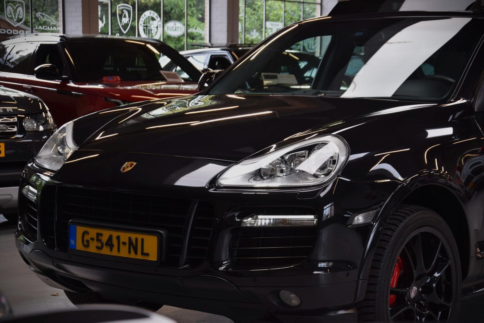 PORSCHE CAYENNE 4.8 GTS 405 ch 4X4 BVA - HAYON ÉLECTRIQUE - PACK SPORT - TOIT PANORAMIQUE