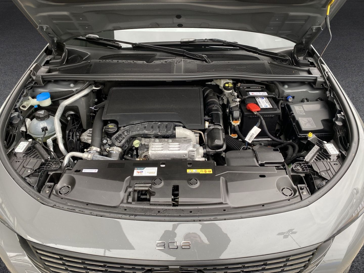 Fahrzeugabbildung Peugeot 308 SW GT 1.2 PureTech 130 EU6e