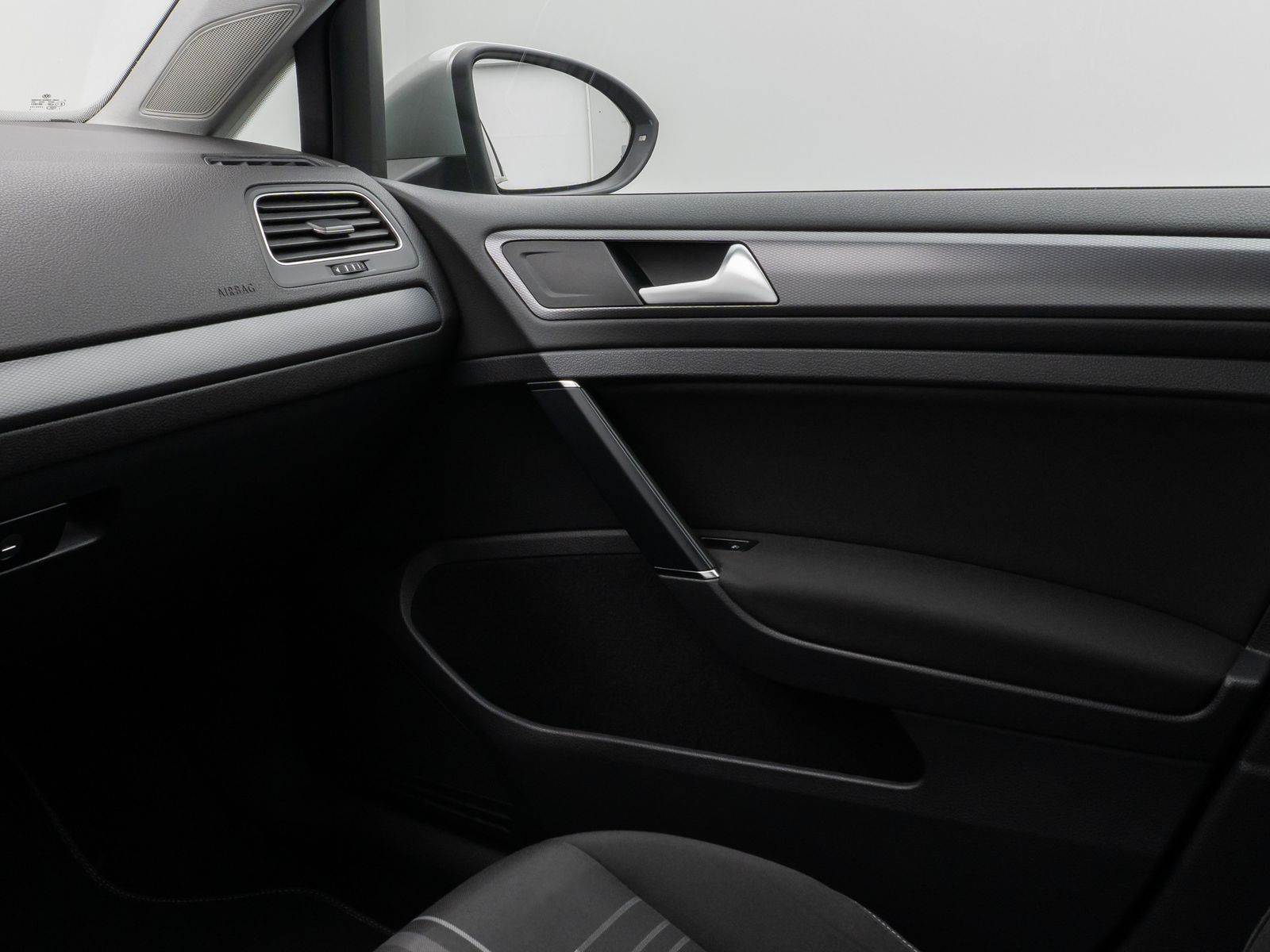 Fahrzeugabbildung Volkswagen Golf VII Variant Lounge BMT Sitzhzg Navi AHK