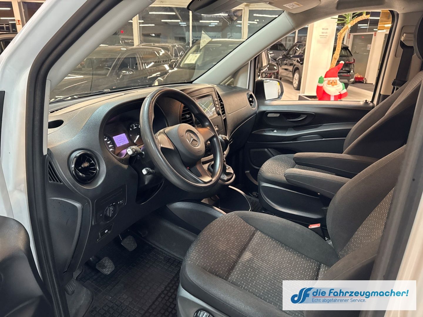 Fahrzeugabbildung Mercedes-Benz Vito Kasten 114 CDI FWD lang AHK Navi DAB SHZ R