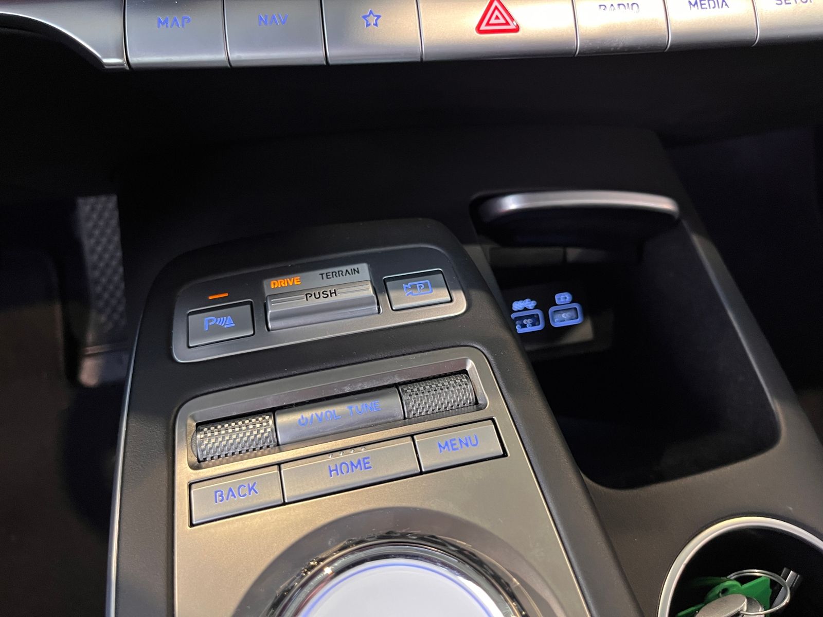 Fahrzeugabbildung Genesis GV70 Luxury KomfortP AWD PANO LEXICON