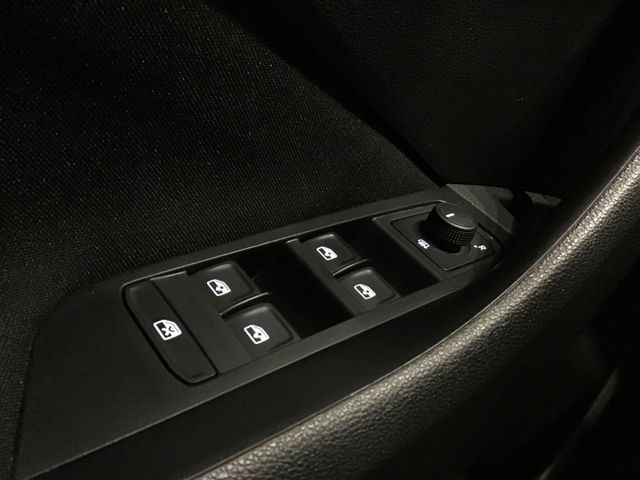 Fahrzeugabbildung Skoda Kamiq Selection 1.0 TSI DSG/Kamera/SHZ/SmartLink