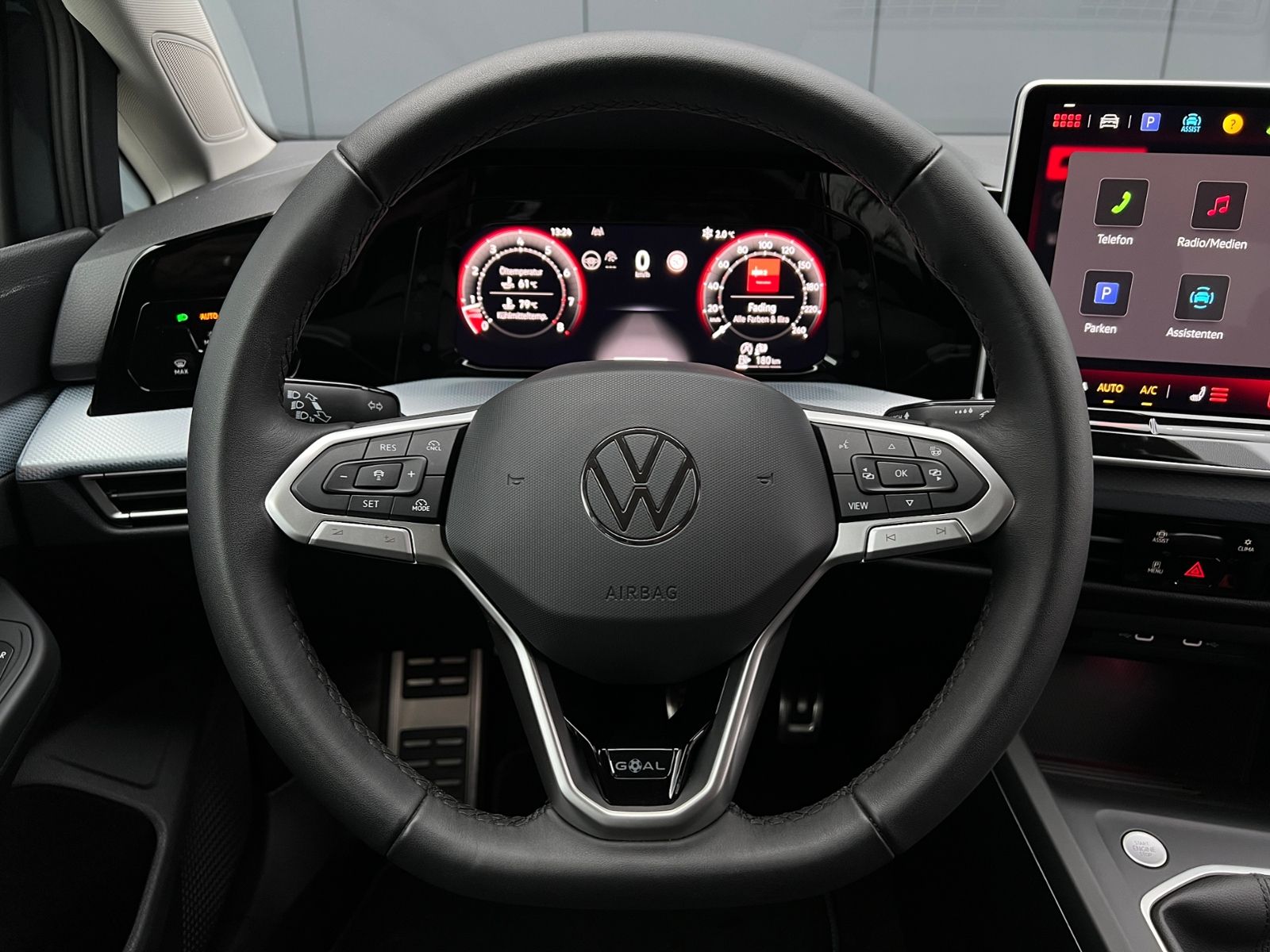Fahrzeugabbildung Volkswagen Golf VIII GOAL 1.5 TSI *LED, App Connect, 16'-LM