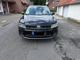 Volkswagen Tiguan 2.0 TDI SCR 140kW DSG 4MOTION Highlin... - Volkswagen Tiguan: TDI 140
